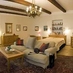 Dvur Hoffmeister Hotel