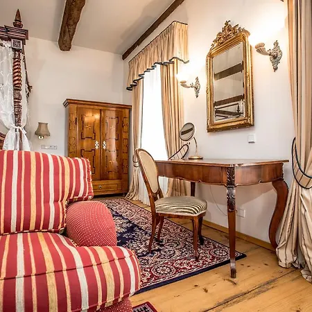 Otel Dvur Hoffmeister