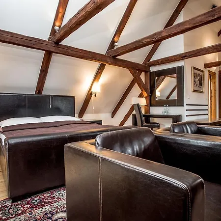 Otel Dvur Hoffmeister