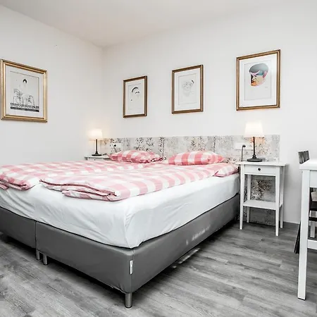 Otel Dvur Hoffmeister Velké Číčovice