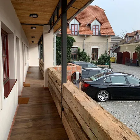 Отель Dvur Hoffmeister 3*