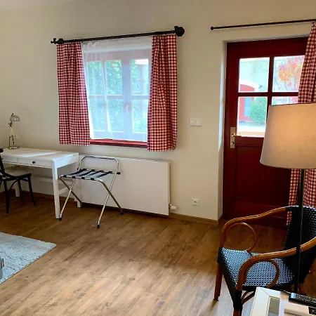 Otel Dvur Hoffmeister 3*