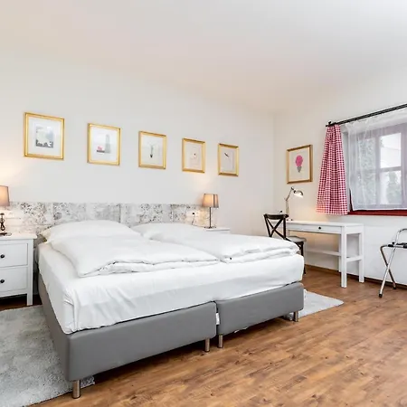 Otel Dvur Hoffmeister Velké Číčovice