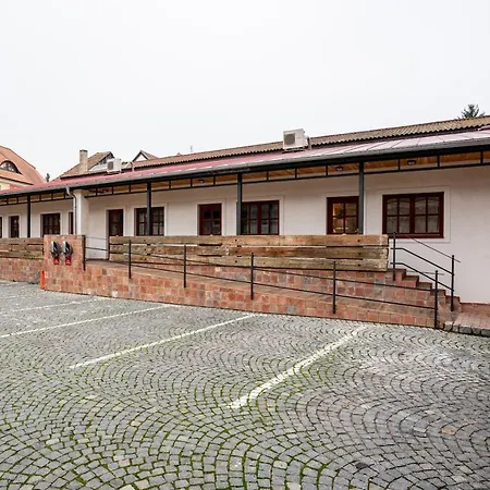 Otel Dvur Hoffmeister