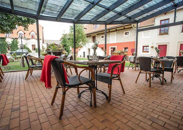 Dvur Hoffmeister 3*