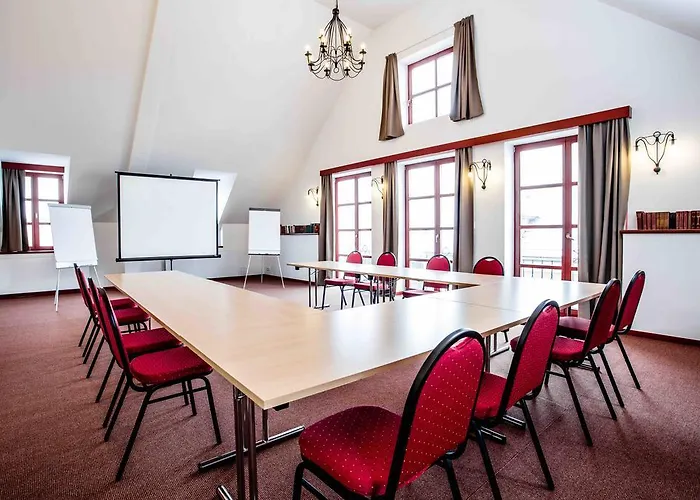 Hotel Dvur Hoffmeister 3*