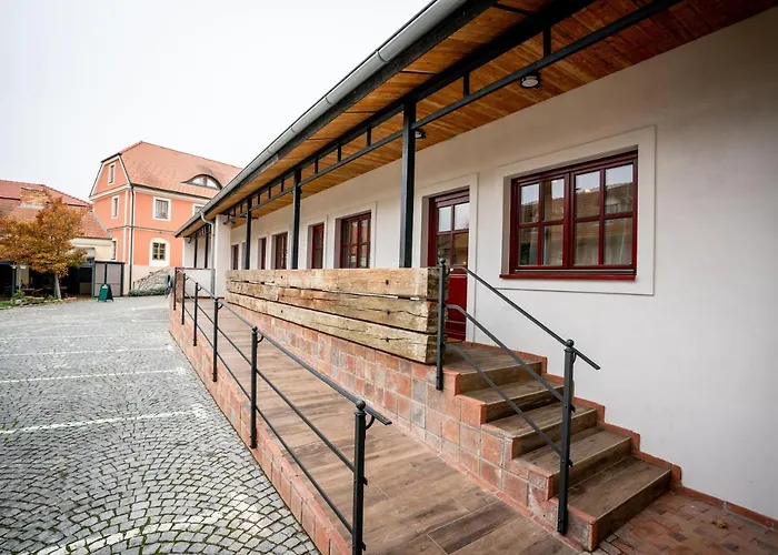 Dvur Hoffmeister Hotel Velké Číčovice